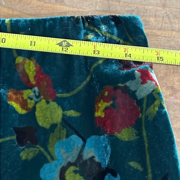 Ann Taylor LOFT size 4 floral print velvet mini skirt zips in back lined fall - Picture 6 of 12